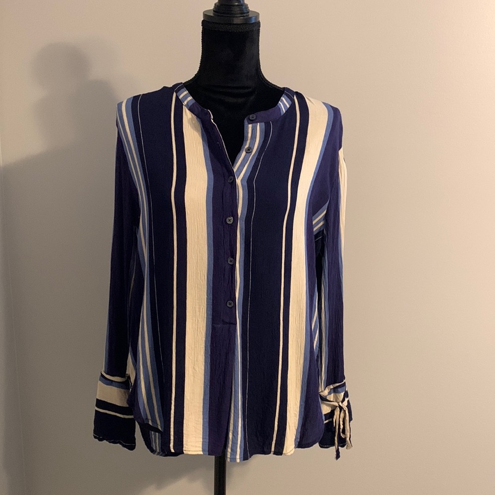 Nine West shirt